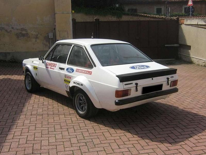 Usata Ford Escort RS 120 CV (88 kW) 1978 Bianco Coupé