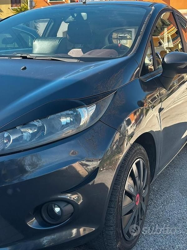 Usata Ford Fiesta 2008 Blu Utilitaria
