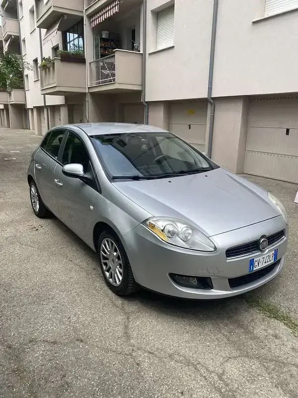 Usata Fiat Bravo 90 CV (66 kW) 2009 Utilitaria