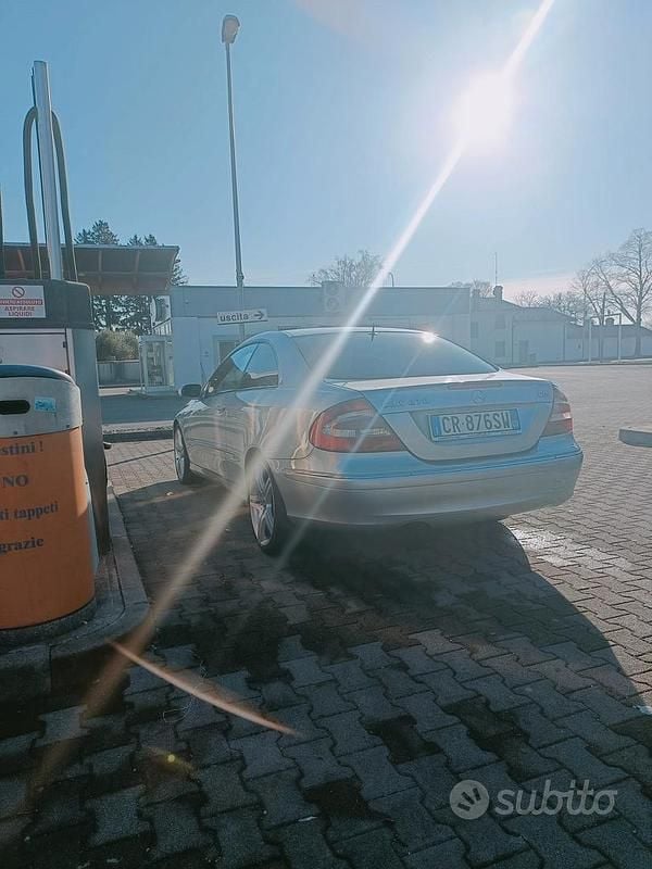 Usata Mercedes CLK270 2005 Grigio Coupé