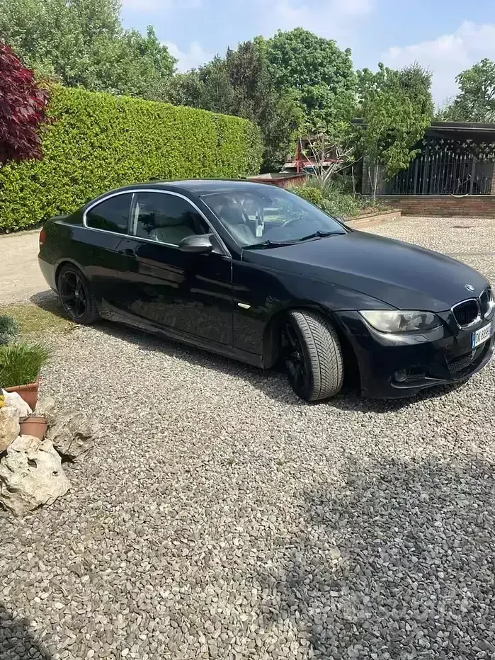 Usata BMW 325 197 CV (144 kW) 2007 Nero Coupé