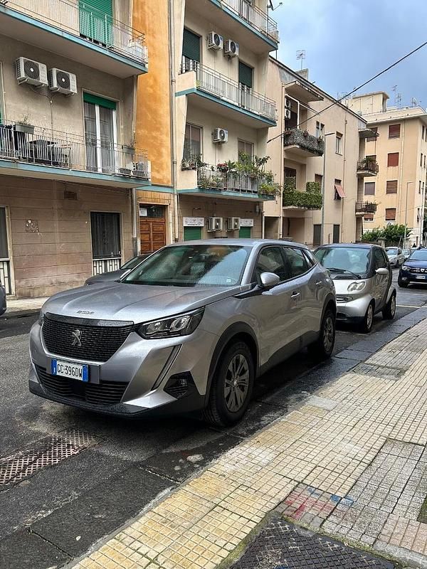 Usata Peugeot 2008 82 CV (60 kW) 2021 Grigio SUV