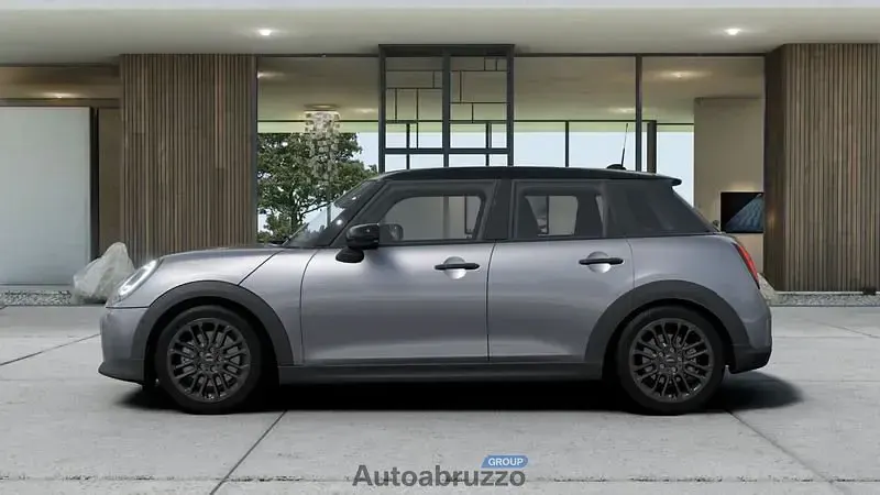 Nuova Mini Cooper Favoured 114 kW (156 CV) 2026 Utilitaria