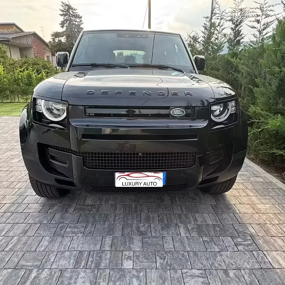 Usata Land Rover Defender SE 240 CV (176 kW) 2020 Nero SUV