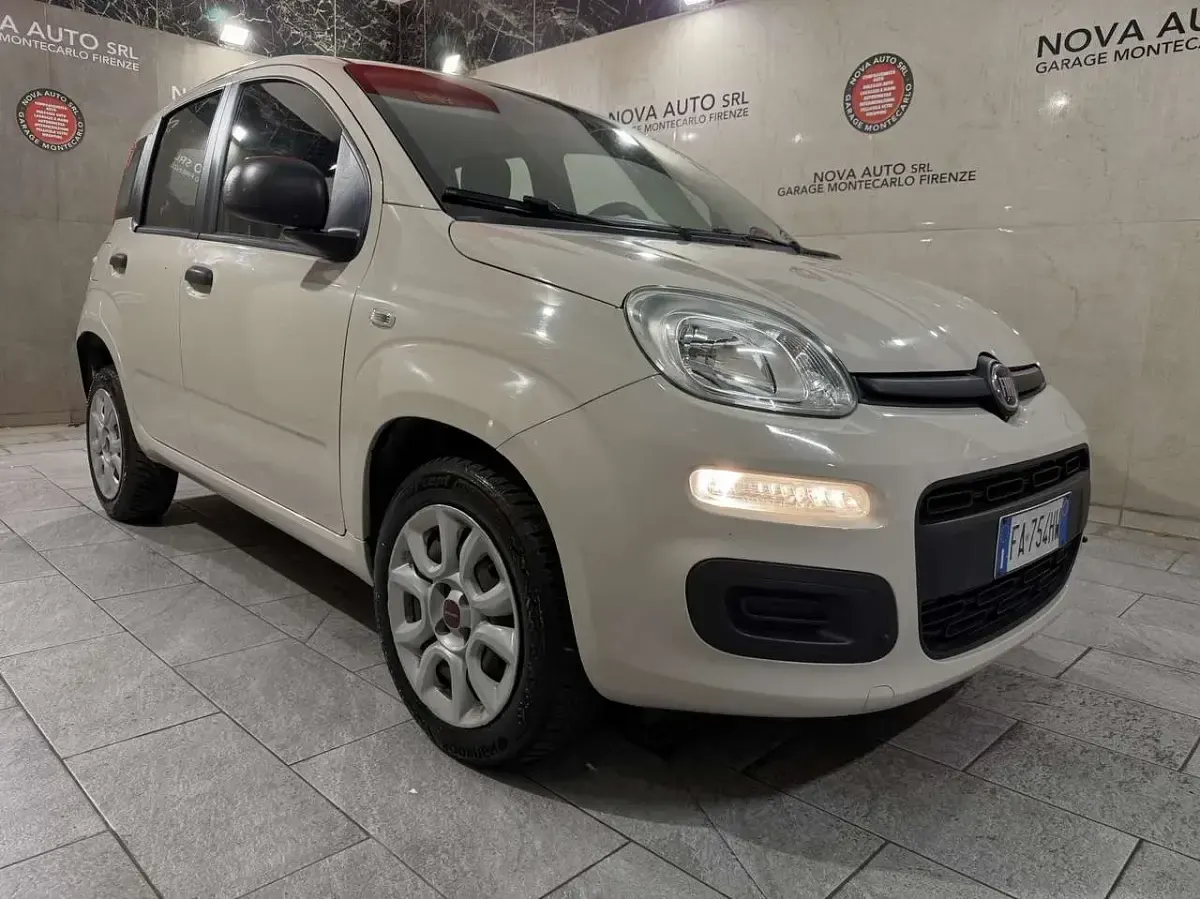 Usata Fiat Panda Lounge 80 CV (58 kW) 2015 Beige Utilitaria