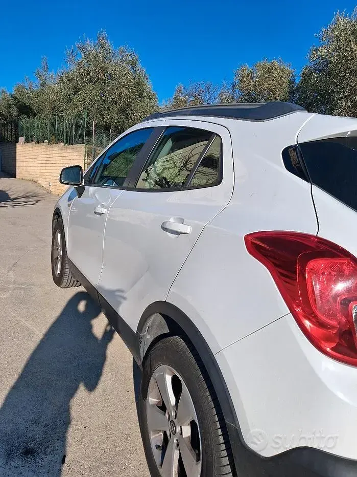 Usata Opel Mokka 140 CV (102 kW) 2015 Bianco SUV