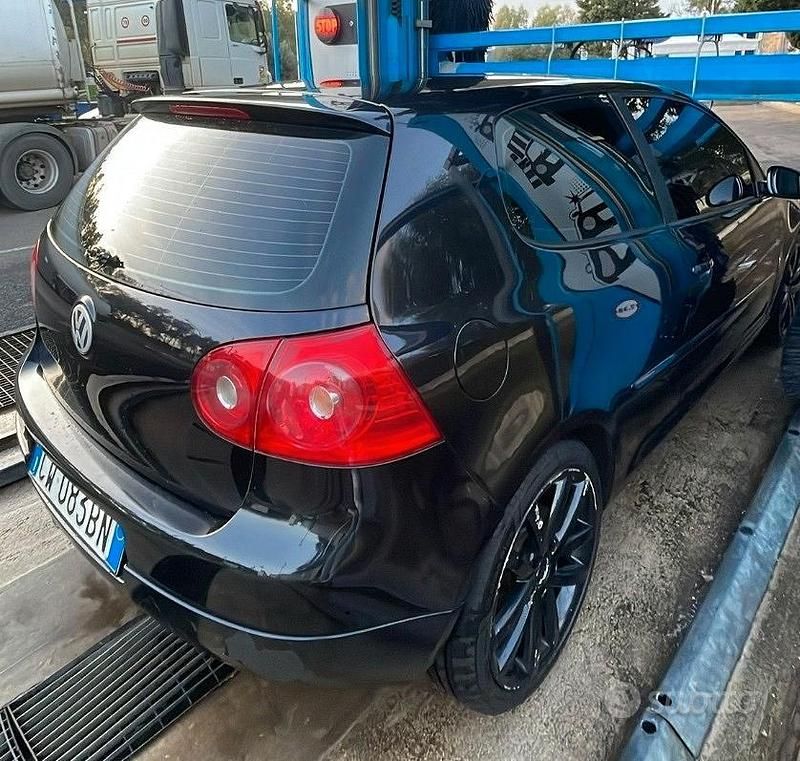 Usata VW Golf IV 140 CV (102 kW) 2005 Nero Berlina