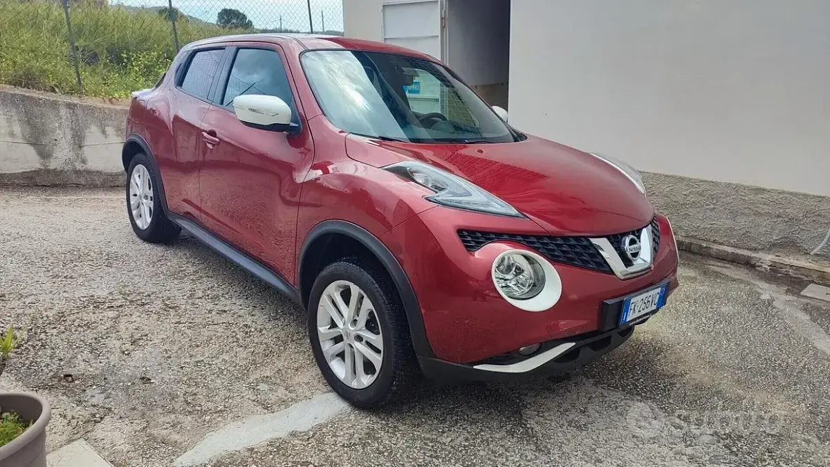 Usata Nissan Juke Tekna 110 CV (80 kW) 2017 Rosso SUV