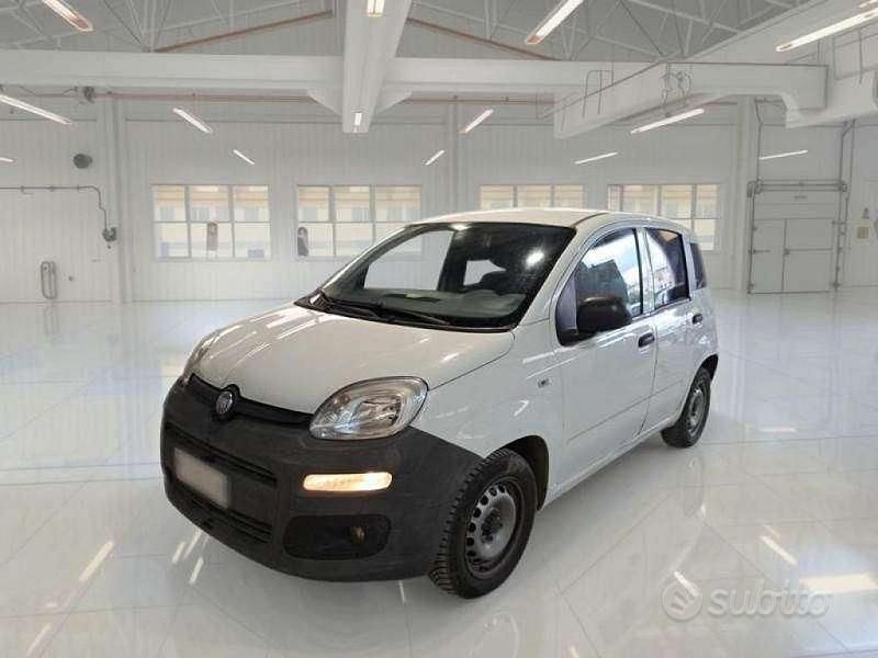 Usata Fiat Panda Pop 69 CV (50 kW) 2019 Bianco Utilitaria