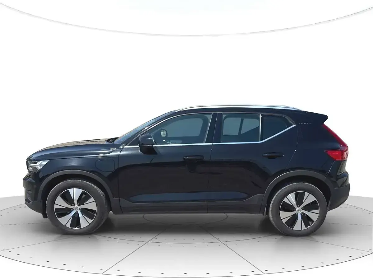 Usata Volvo XC40 Inscription 180 CV (132 kW) 2021 Nero SUV