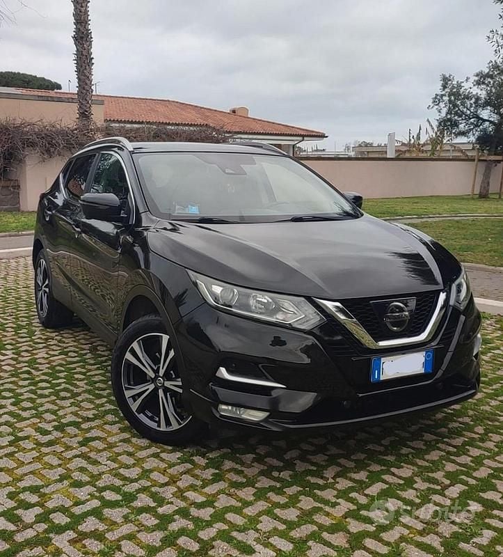 Usata Nissan Qashqai N-Connecta 110 CV (80 kW) 2018 Nero SUV