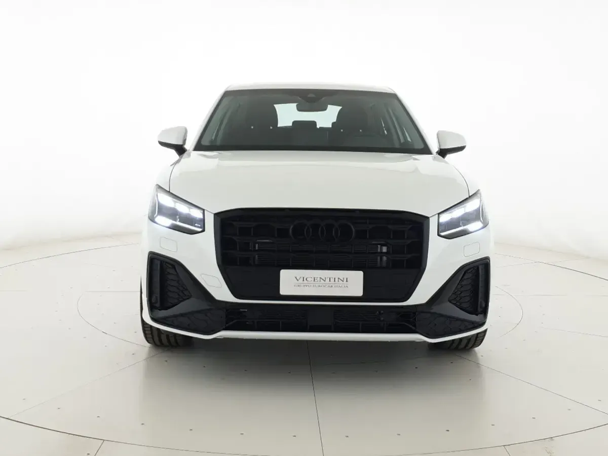 Nuova Audi Q2 S-Line 150 CV (110 kW) 2026 Bianco arkona SUV