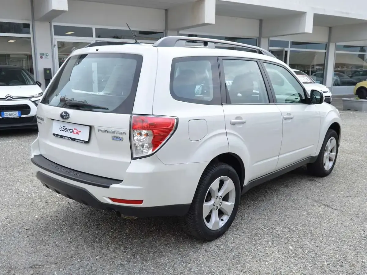 Usata Subaru Forester Exclusive+ 147 CV (108 kW) 2013 Bianco SUV