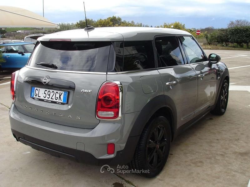 Usata Mini John Cooper Works 102 CV (75 kW) 2019 Gray Utilitaria