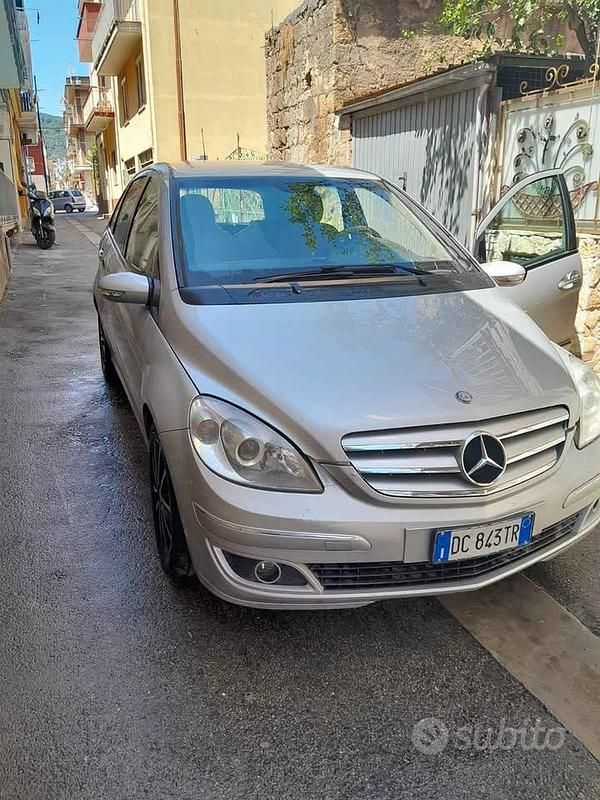 Usata Mercedes B200 Chrome 146 CV (107 kW) 2006 Grigio Monovolume