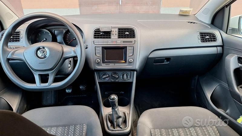 Usata VW Polo 85 CV (62 kW) 2015 Bianco Utilitaria
