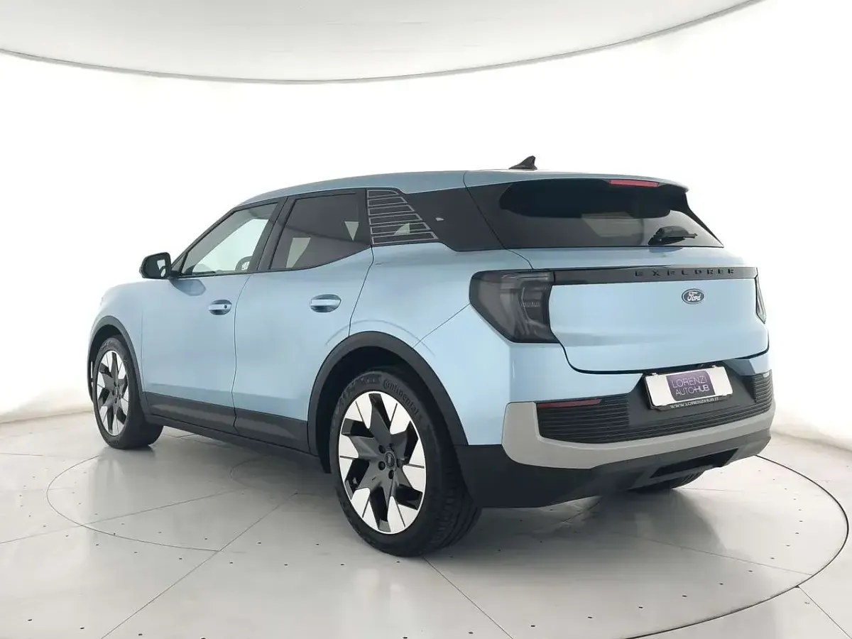Usata Ford Explorer Extended Range 88 kW (121 CV) 2024 Azzurra SUV