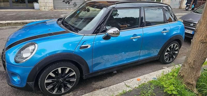 Usata Mini Cooper D 116 CV (85 kW) 2015 Blu/azzurro Utilitaria