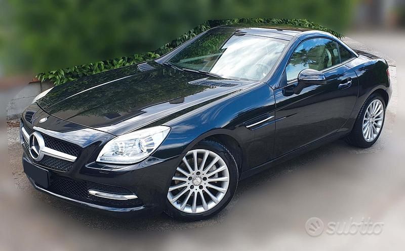 Nero Usata 2011 Mercedes SLK200 Cabrio | 17.500 € (Buon prezzo) - Immagine 1/4