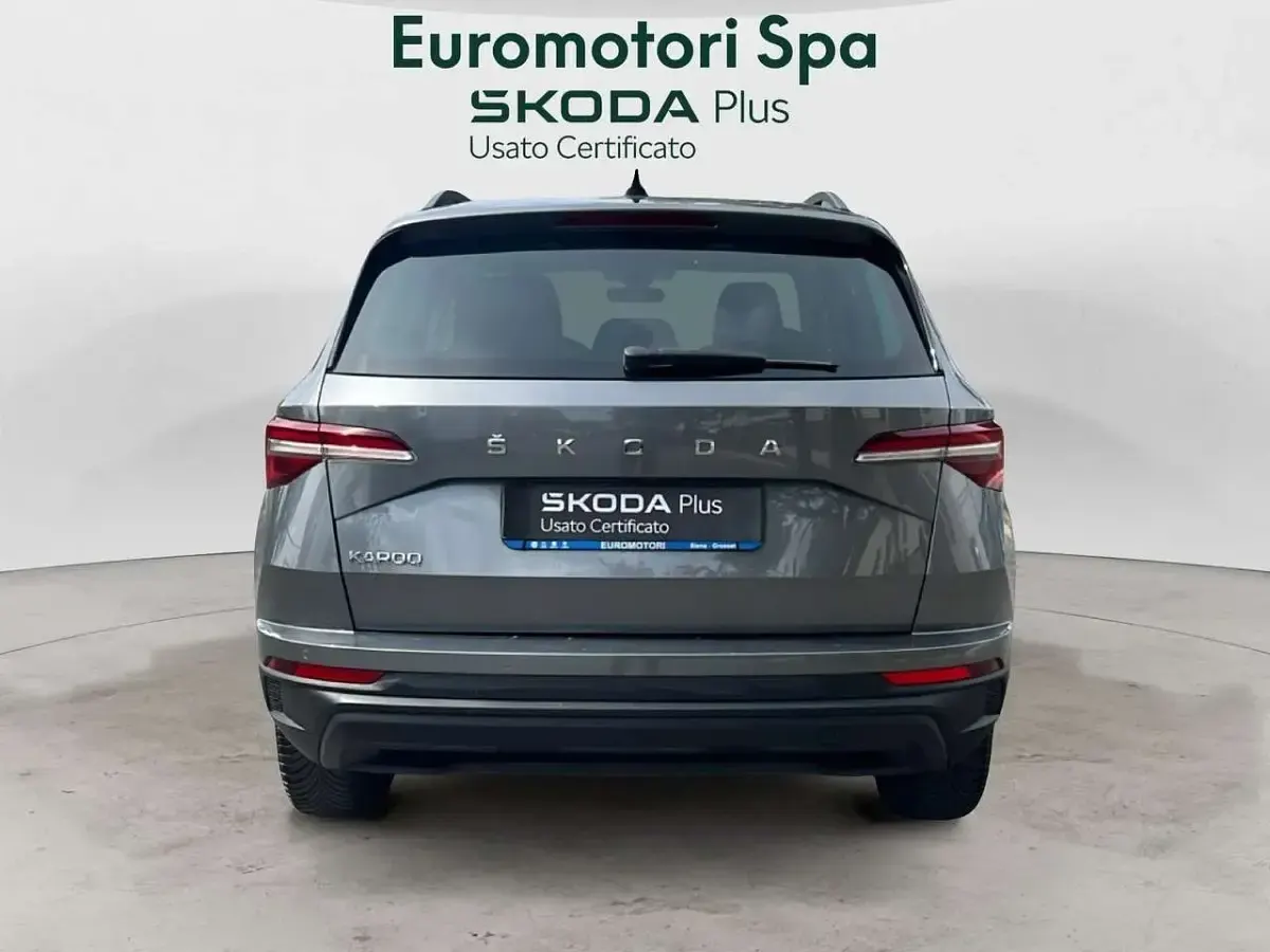 Usata Skoda Karoq Executive 116 CV (85 kW) 2023 Grigio SUV