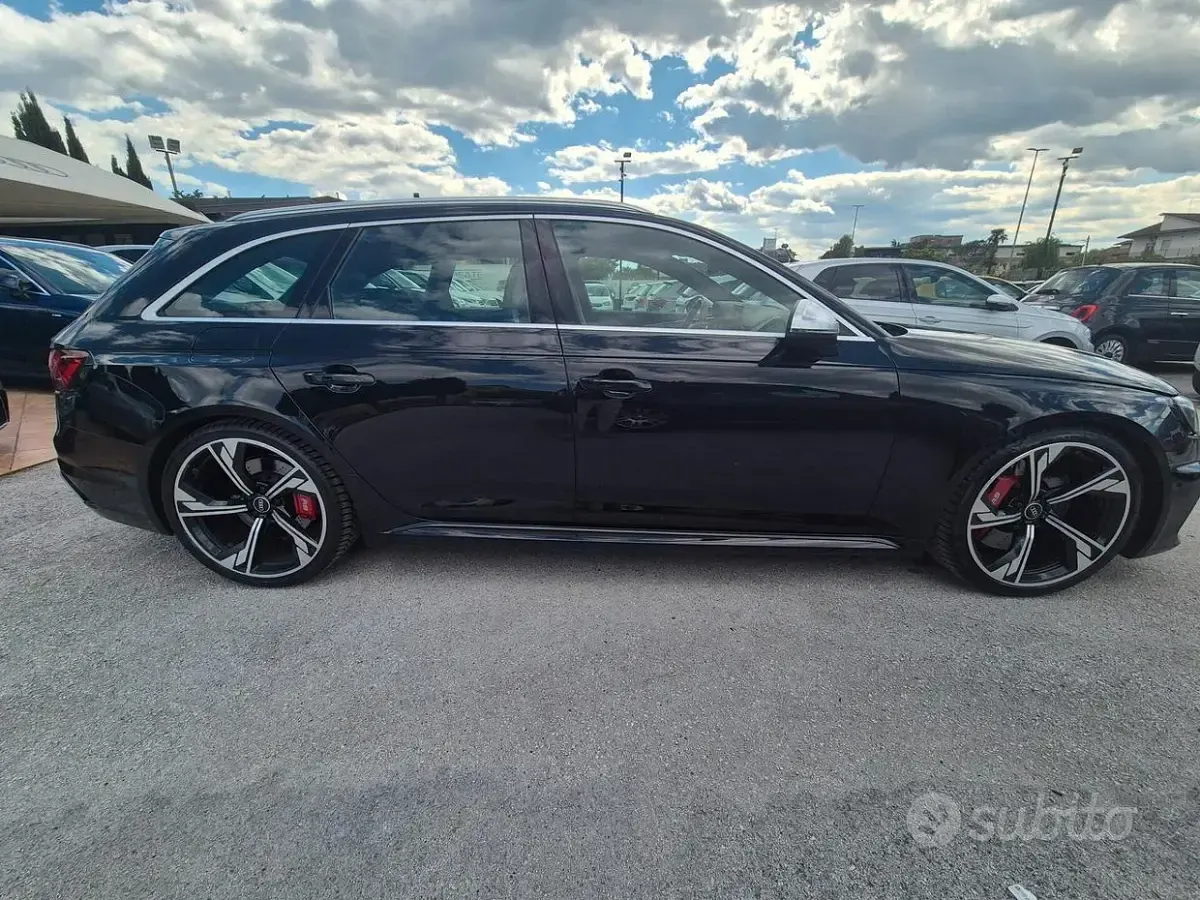 Usata Audi RS4 450 CV (330 kW) 2021 Nero Station wagon
