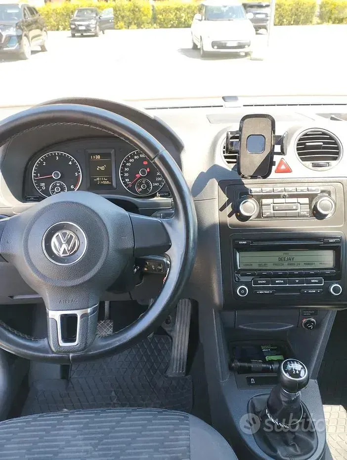 Usata VW Caddy Comfortline 102 CV (75 kW) 2011 Bianco Monovolume