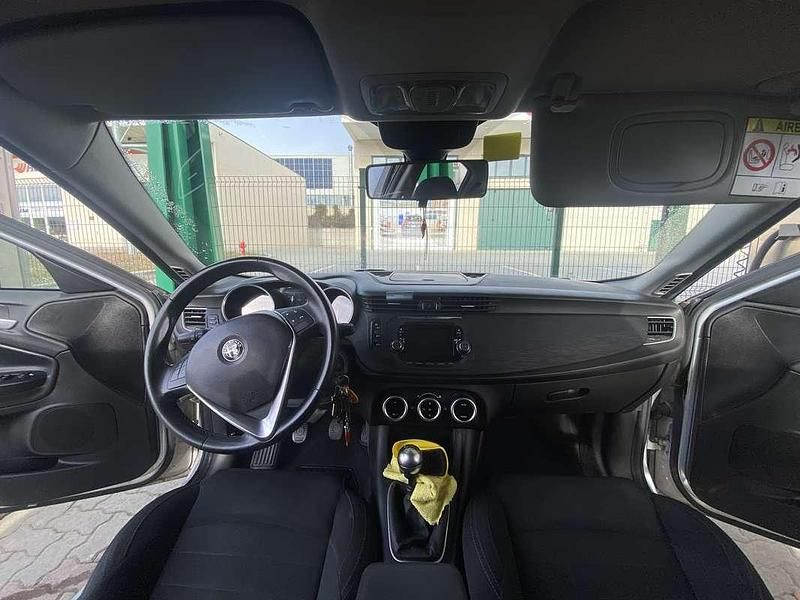 Usata Alfa Romeo Giulietta Distinctive 150 CV (110 kW) 2016 Utilitaria