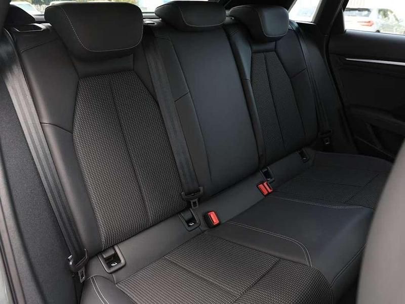 Usata Audi A3 S-Line 204 CV (150 kW) 2023 Grigio Berlina