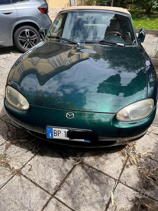 Usata Mazda MX5 110 CV (80 kW) 2000 Verde Cabrio