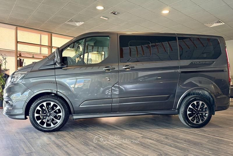 Usata Ford Tourneo Sport 170 CV (125 kW) 2024 Gray Monovolume
