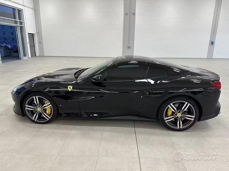 Usata Ferrari Portofino 600 CV (441 kW) 2019 Nero Cabrio
