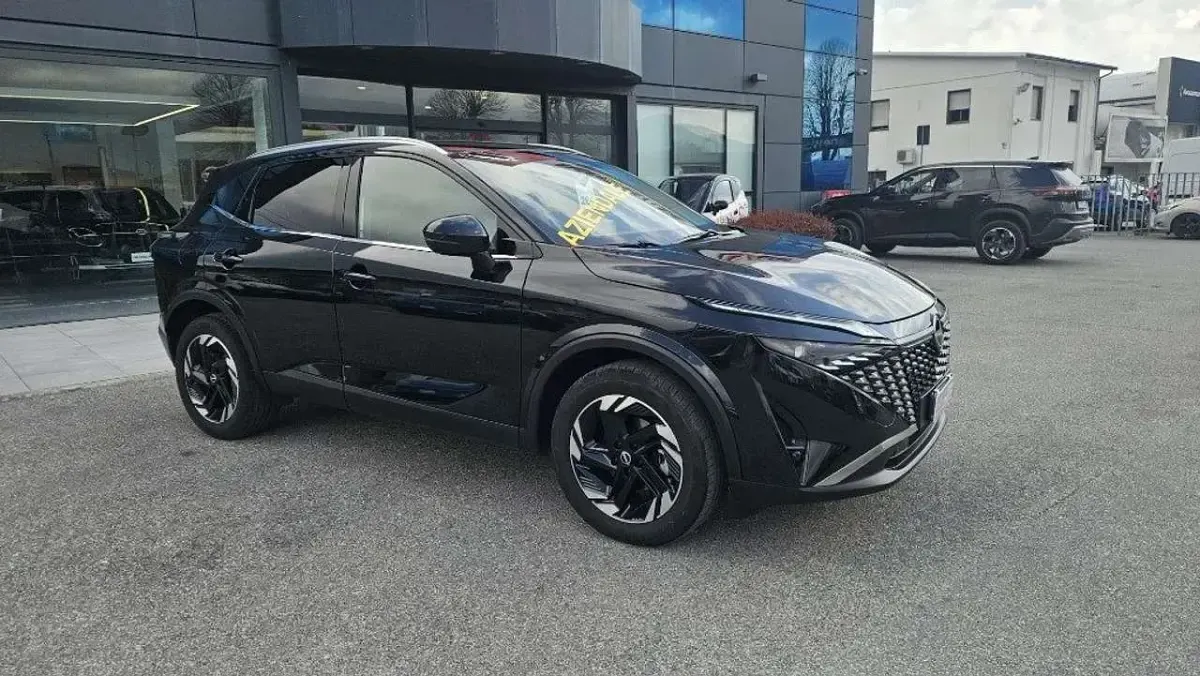 Usata Nissan Qashqai N-Connecta 140 CV (102 kW) 2025 Nero SUV