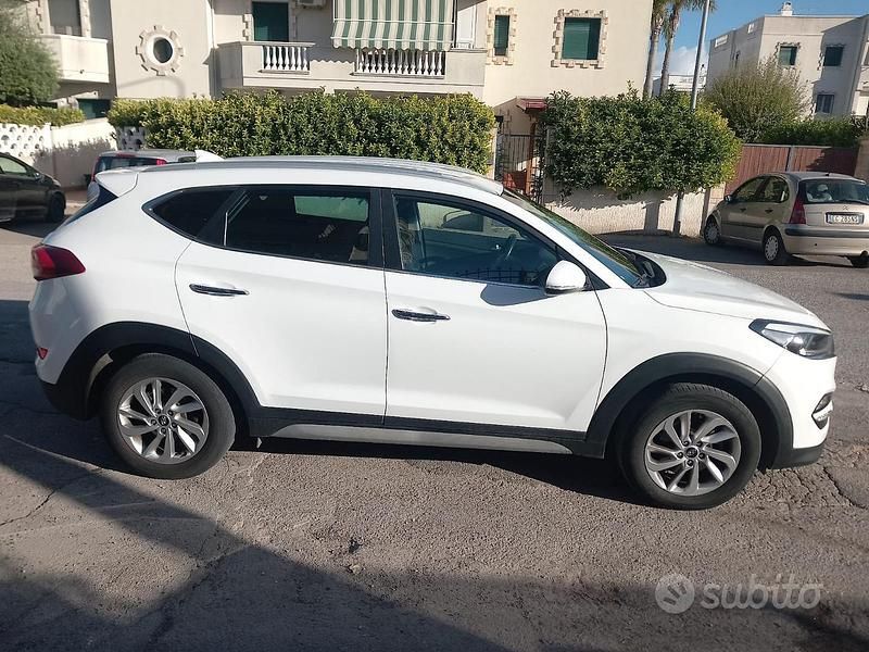 Usata Hyundai Tucson 116 CV (85 kW) 2017 Bianco SUV