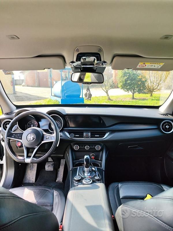 Usata Alfa Romeo Stelvio Executive 210 CV (154 kW) 2017 Bianco SUV