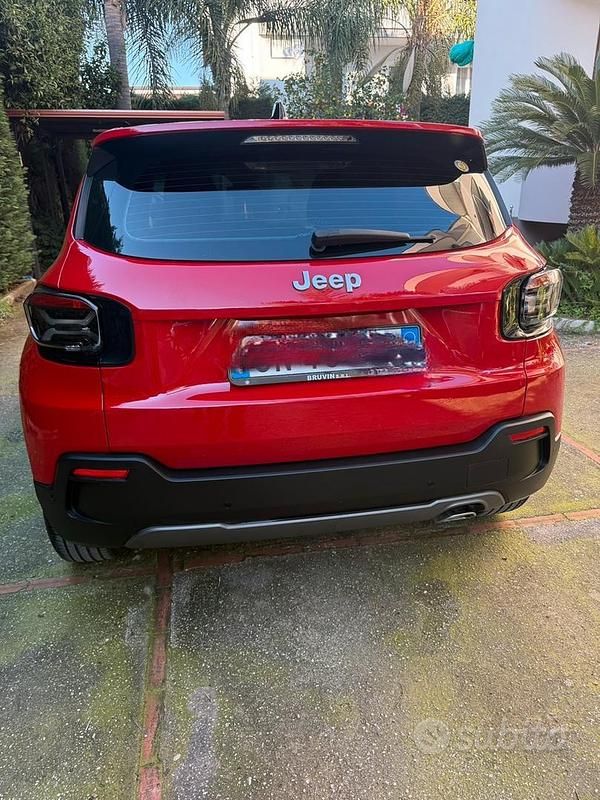 Usata Jeep Avenger Longitude 101 CV (74 kW) 2023 Rosso SUV