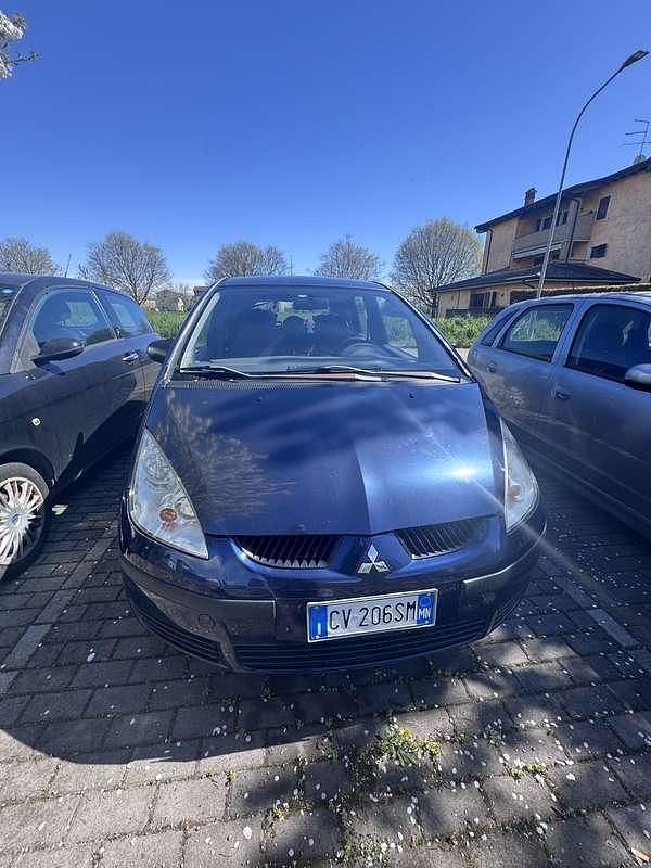 Usata Mitsubishi Colt 69 CV (50 kW) 2004 Blu Utilitaria