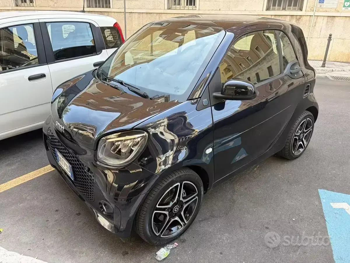 Usata Smart ForTwo Electric Drive Pulse 41 kW (56 CV) 2023 Bluazzurro Berlina