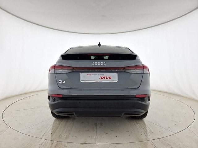 Usata Audi Q4 e-tron Business 210 kW (286 CV) 2024 Grigio selce SUV