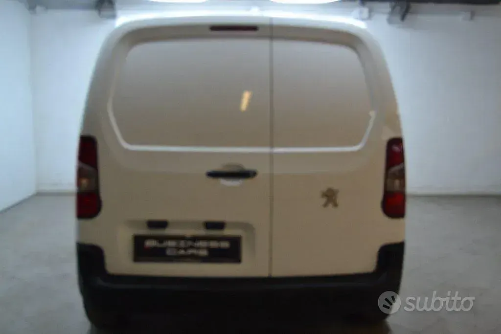 Usata Peugeot Partner Premium 102 CV (75 kW) 2021 Bianco Monovolume