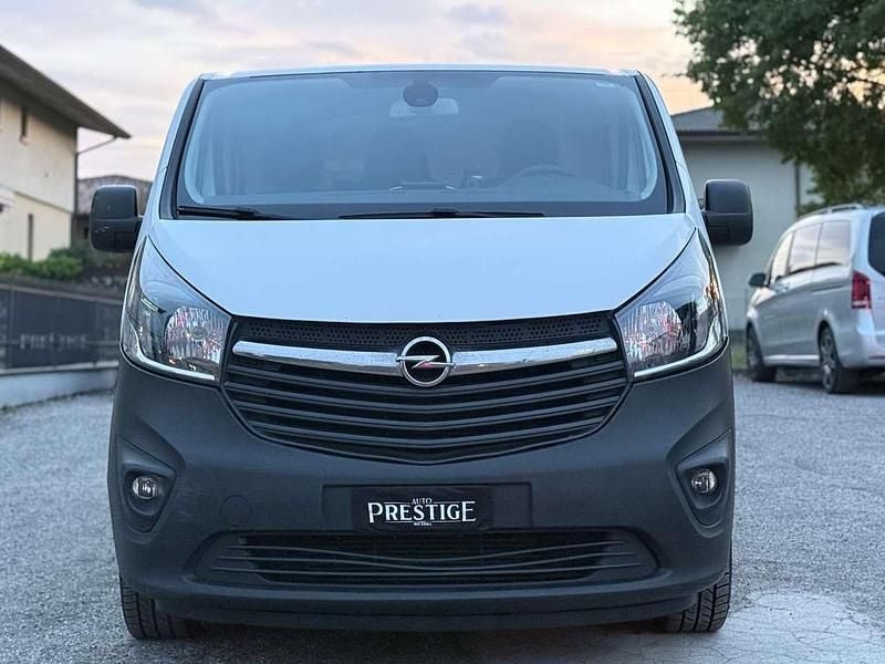 Usata Opel Vivaro Edition 120 CV (88 kW) 2015 Bianco Monovolume