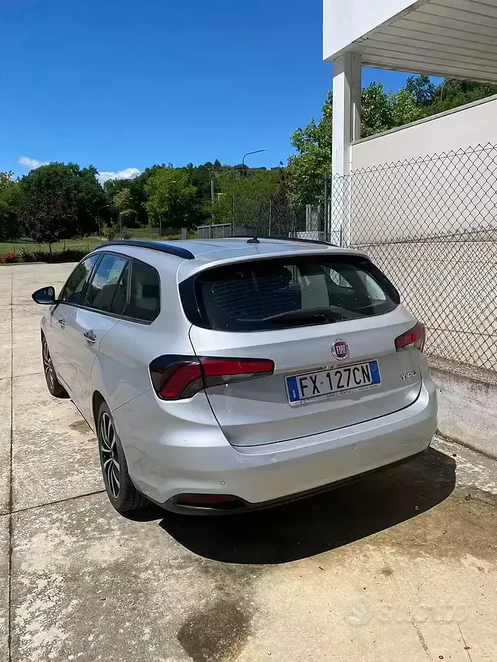 Usado Fiat Tipo 120 HP (88 kW) 2019 Carrinha