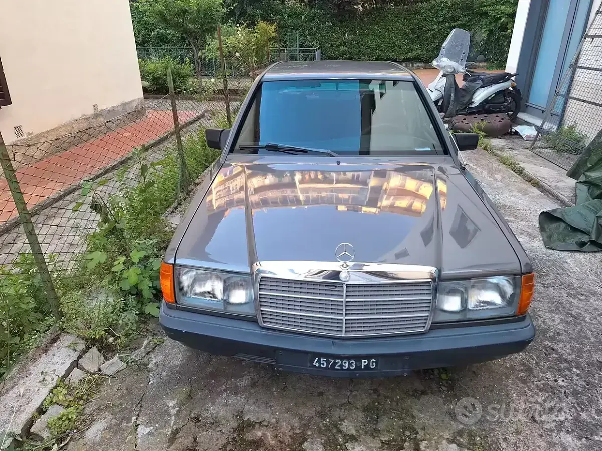 Usata Mercedes 190 90 CV (66 kW) 1983 Berlina