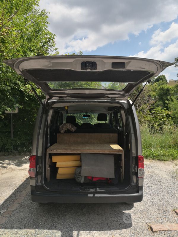 Usata Nissan Evalia 2011 Grigio Monovolume