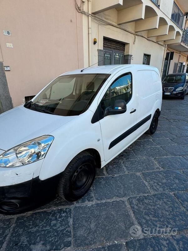 Usata Peugeot Partner 92 CV (67 kW) 2014 Bianco Monovolume
