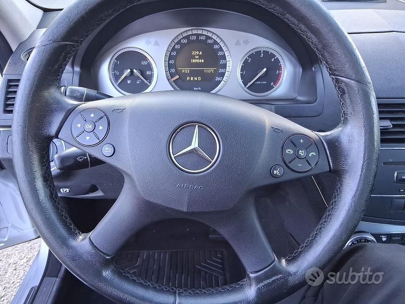 Usata Mercedes C220 Classic 170 CV (125 kW) 2009 Grigio Berlina
