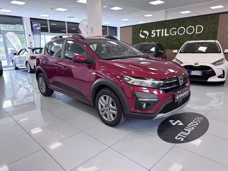 Usata Dacia Sandero Essentiel 101 CV (74 kW) 2022 Rosso Berlina