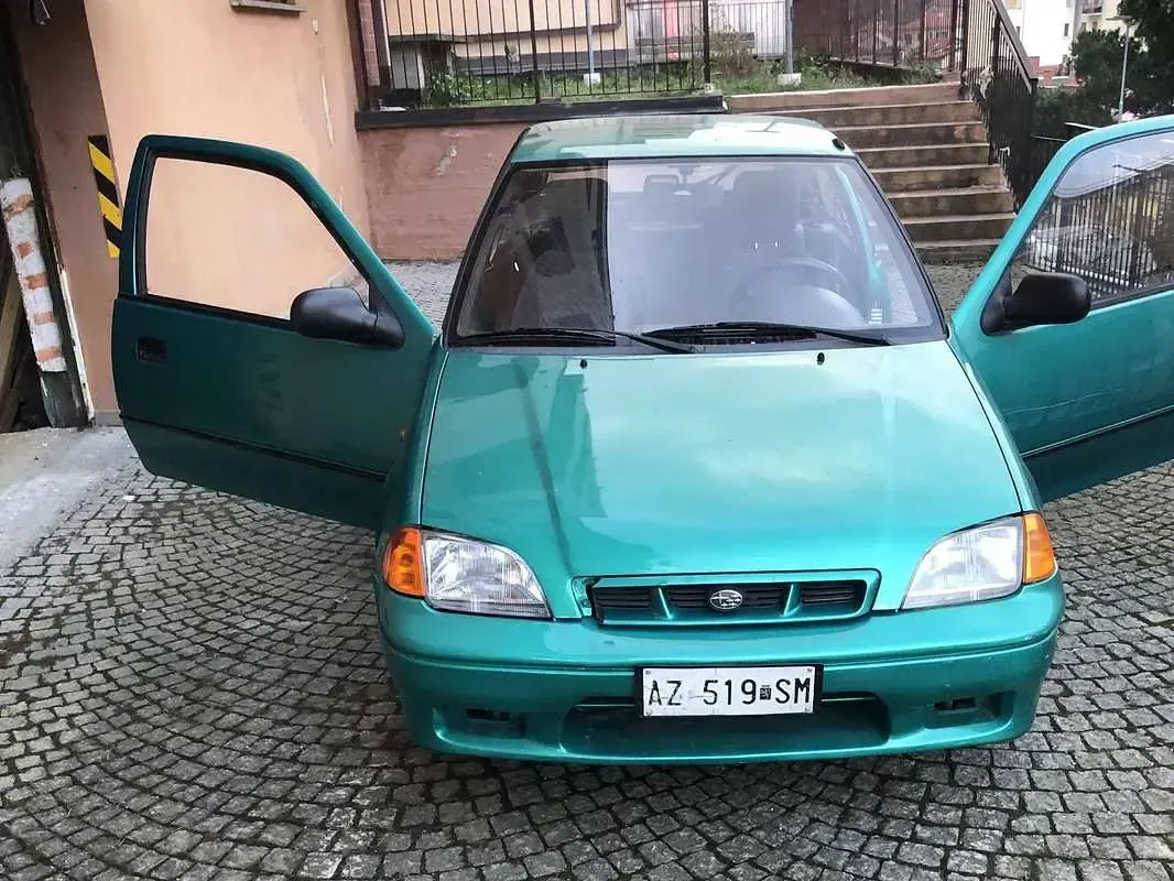 Usado Subaru Justy 68 CV (50 kW) 1998 Verde Utilitario