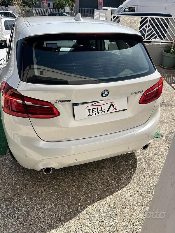 Usata BMW 218 Comfort Edition 150 CV (110 kW) 2018 Bianco Station wagon