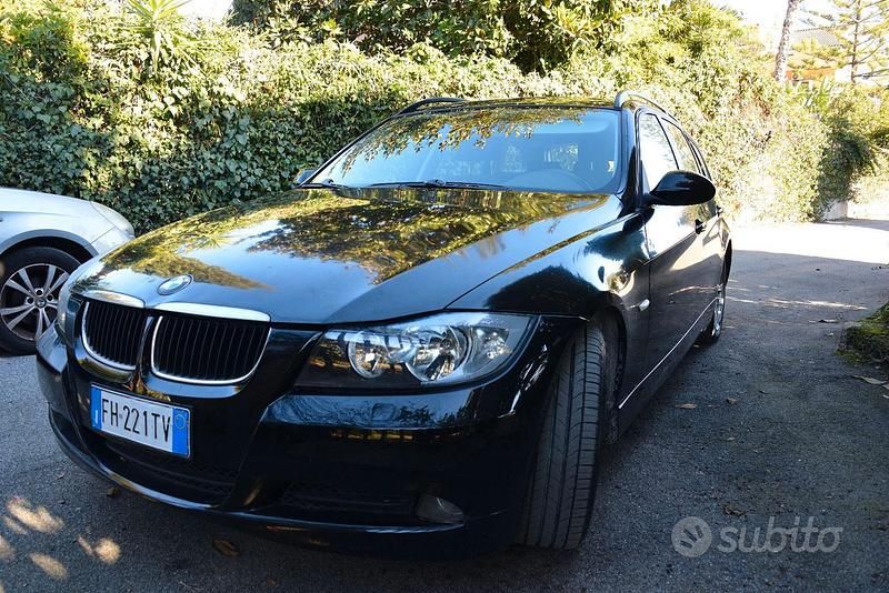 Usata BMW 318 143 CV (105 kW) 2007 Nero Station wagon