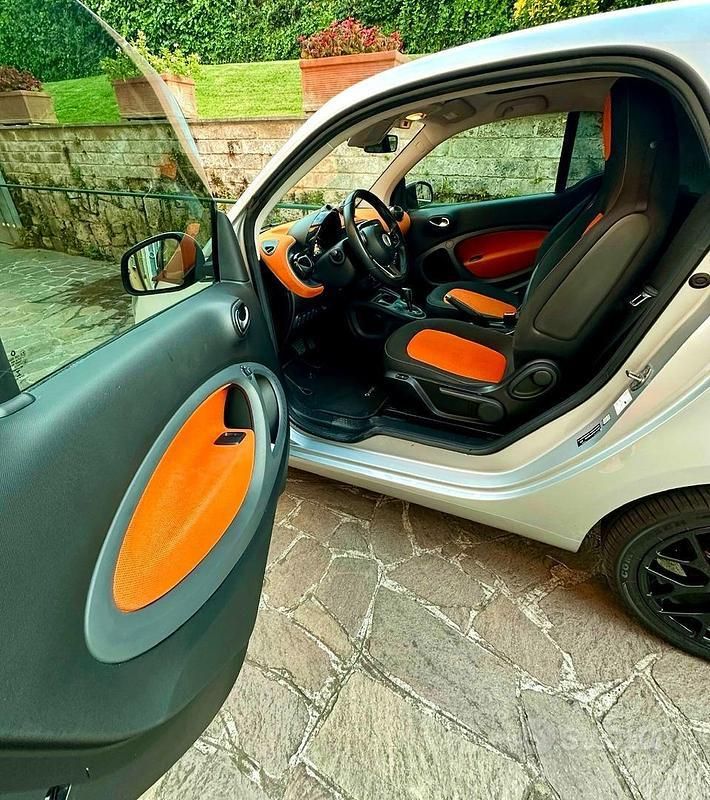 Begagnad Smart ForTwo Coupé Passion 71 HK (52 kW) 2015 Vit Halvkombi